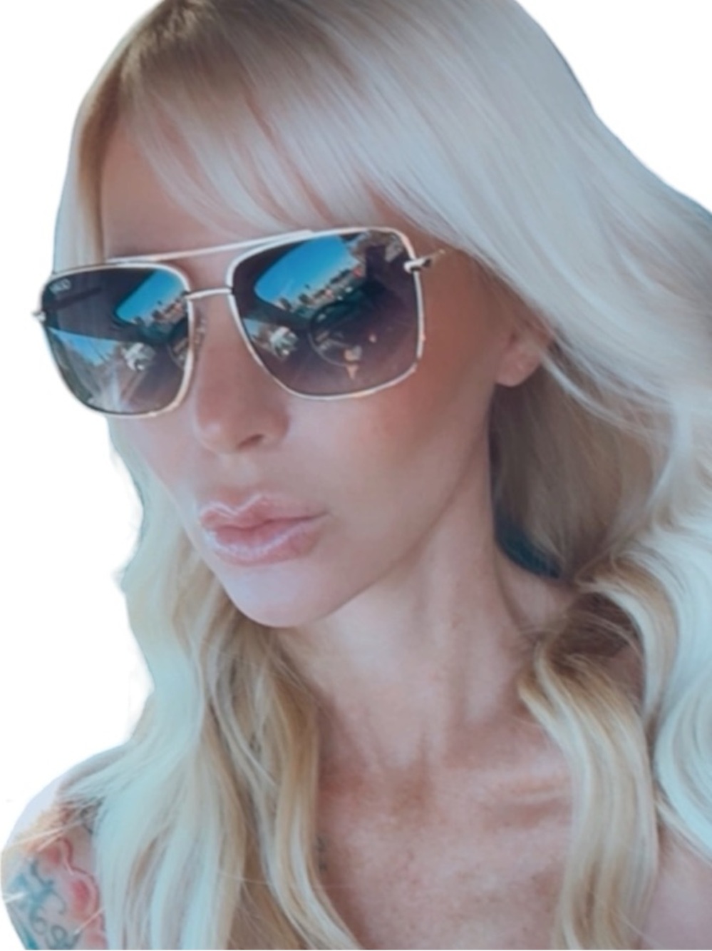 QUAY Hot Take Sunglasses Gold Frame Smoke Gradient Lenses Square Aviators Unisex - Picture 1 of 7